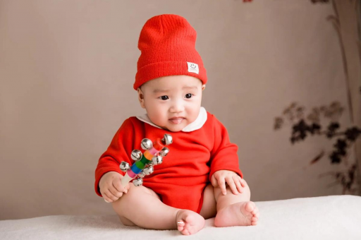 弥勒宝宝睡觉头发出汗